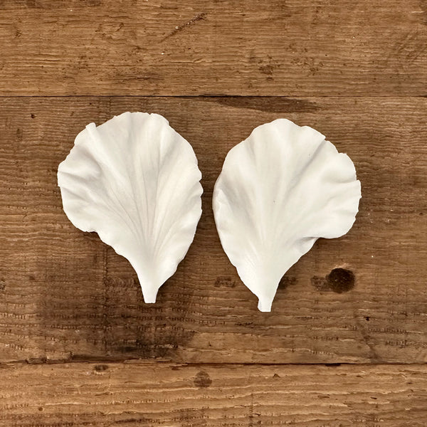 Realistic flower petals for CLAYCRAFT BY DECO CLAY as well as sugar flowers and