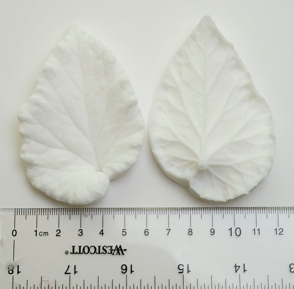 Realistic flower petals for CLAYCRAFT BY DECO CLAY as well as sugar flowers and