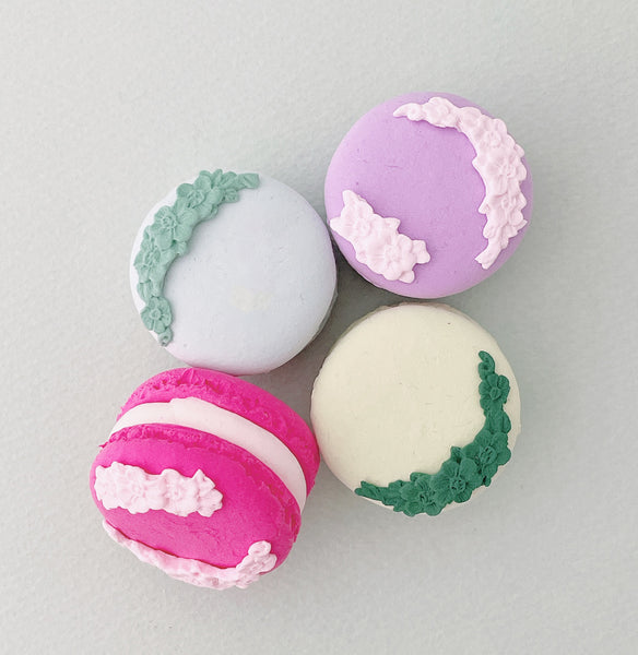 Realistic flower petals for CLAYCRAFT BY DECO CLAY as well as sugar flowers and