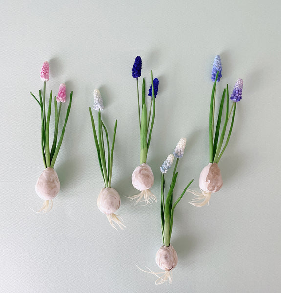 Realistic flower petals and leaves for CLAYCRAFT BY DECO CLAY as well as sugar flowers and