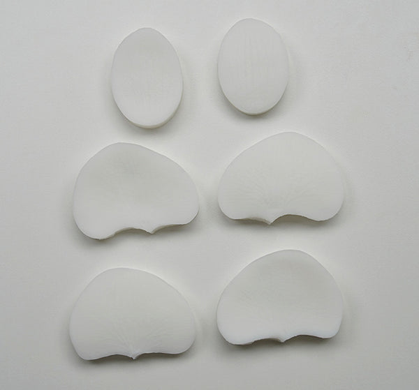 Realistic flower petals and leaves for CLAYCRAFT BY DECO CLAY as well as sugar flowers and