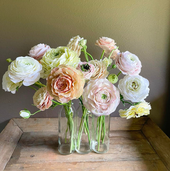 Ranunculus Flower Sample